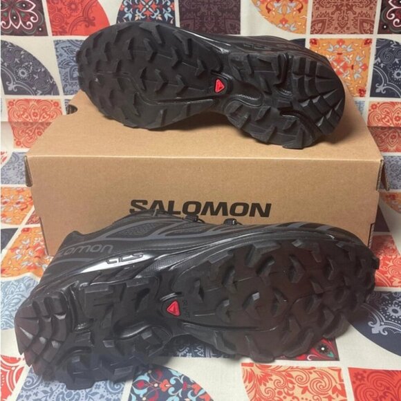 Salomon XT-6 Athletic Shoes - Picture 2 of 4